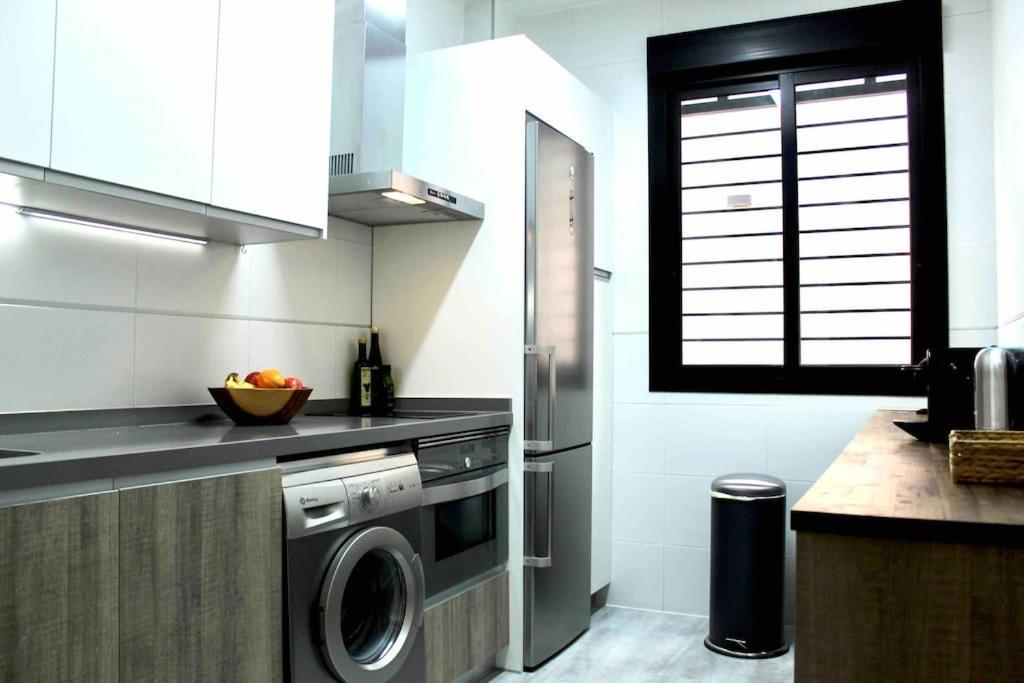 Downtown Jinetes Deluxe With Pool & Free Parking Apartment Malaga Bagian luar foto